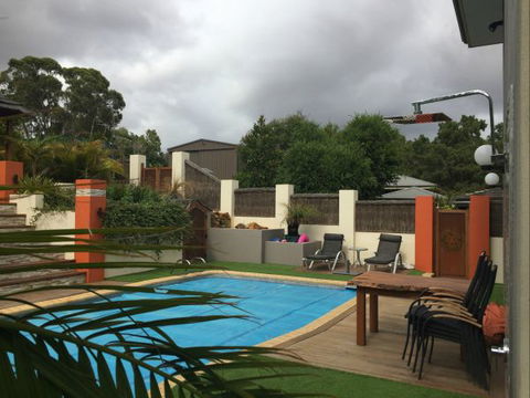 The Hideaway  Luxury Bed And Breakfast - Mackay Tourism 0