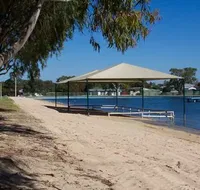Millicent lakeside caravan park - Mackay Tourism
