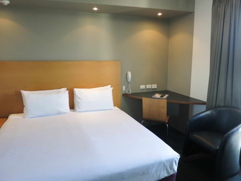 Arts Hotel Sydney - Mackay Tourism 1