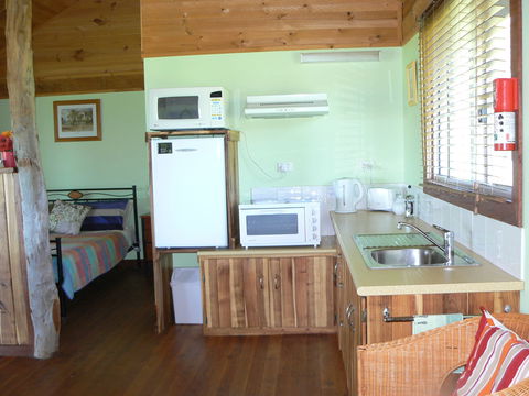 Gaddleen Grove Cottages - Mackay Tourism 2