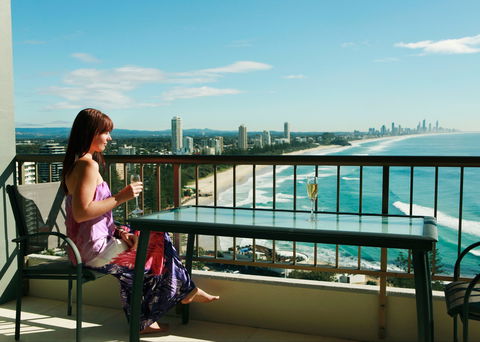 Gemini Court Holiday Apartments - Mackay Tourism 6