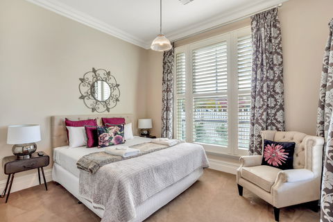 Grandview Accommodation - The Elm Tree Apartments - Mackay Tourism 6