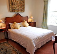 Feathers Hotel - Mackay Tourism