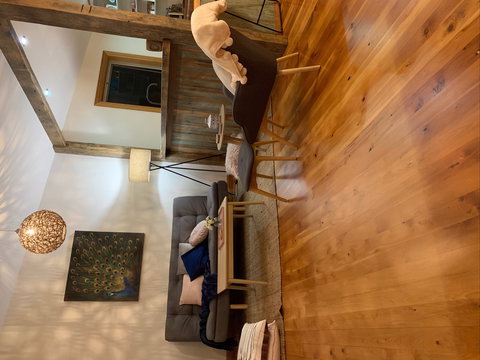 Mannaburne Cabin - Mackay Tourism 3