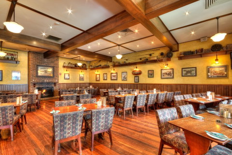 Mick O'Shea's - Mackay Tourism 7
