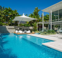 Port Douglas Getaways - The White Oasis - Mackay Tourism