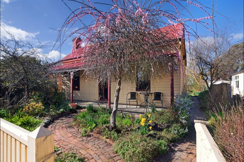 Ripon Cottage - Mackay Tourism 0