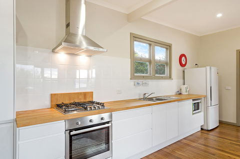 The Love Shack: Pambula Beach - Mackay Tourism 1