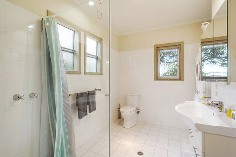 The Love Shack: Pambula Beach - Mackay Tourism 3