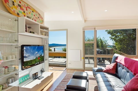 The Love Shack: Pambula Beach - Mackay Tourism 6