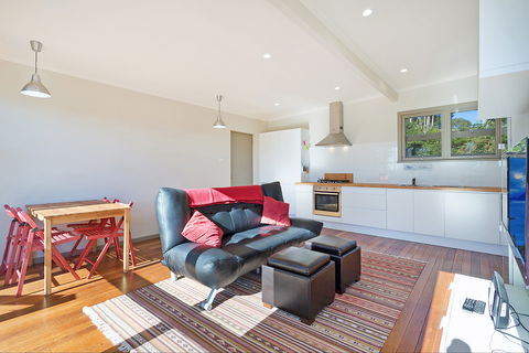 The Love Shack: Pambula Beach - Mackay Tourism 9