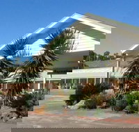 Tuckerbox Motor Inn - Mackay Tourism