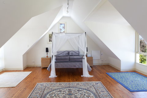 Blue Peace: Blue Mountains Home - Mackay Tourism 3