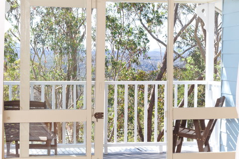 Blue Peace: Blue Mountains Home - Mackay Tourism 4