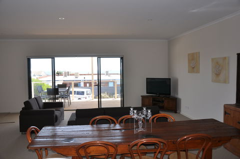 Century 21 SouthCoast: Bayside Aldinga Beach - Mackay Tourism 8