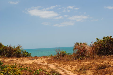 EARE Wallaby Beach Workers Camp - Mackay Tourism 1