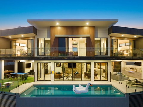 Elite Holiday Homes - Affordable Luxury - Mackay Tourism 0