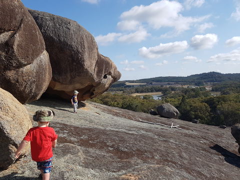Foxbar Falls Campground - Mackay Tourism 0