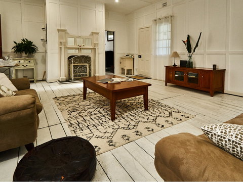 Glenellyn House - Servants Quarters - Mackay Tourism 3