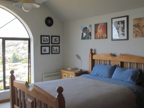 High On Penguin - Mackay Tourism 5