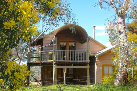 Kookaburra Creek Retreat - Mackay Tourism 0