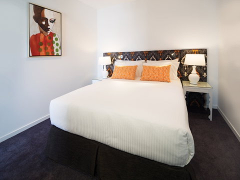 Oaks Melbourne South Yarra Suites - Mackay Tourism 1