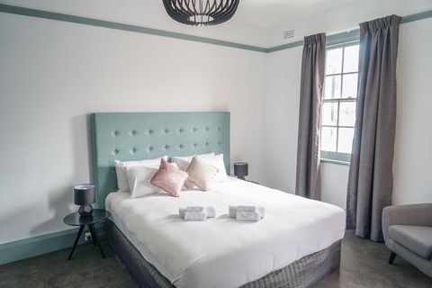 Oasis On Beamish Hotel - Mackay Tourism 0