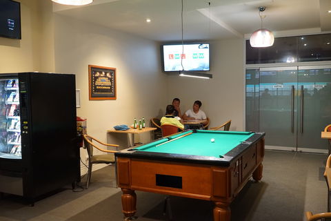 Oasis On Beamish Hotel - Mackay Tourism 3