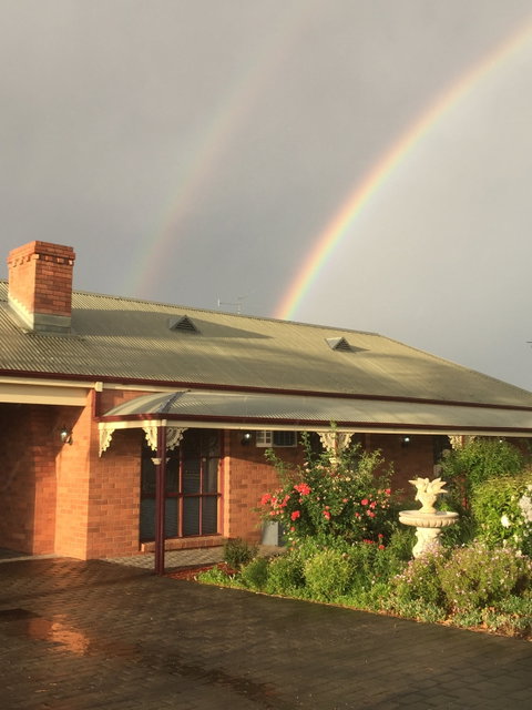 Philadelphia Motor Inn - Mackay Tourism 4
