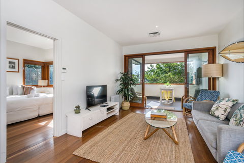 Quiksilver Apartments - Beachfront Byron - Mackay Tourism 1