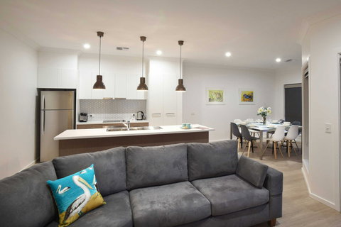 Renmark River Villas - Mackay Tourism 2