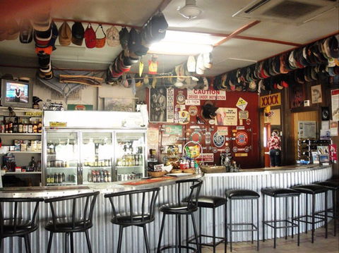 Renner Springs Desert Inn - Mackay Tourism 0