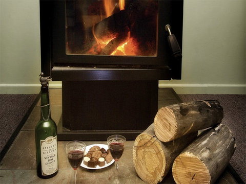 Robinsons Cabin - Mackay Tourism 1