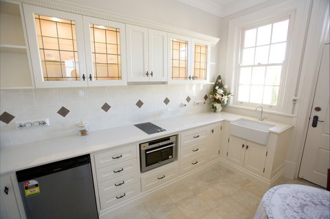 Rose Eden House At Goolwa - Mackay Tourism 2