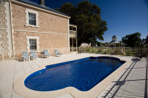 Rose Eden House At Goolwa - Mackay Tourism 4
