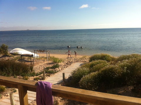 Sittin On The Beach - Mackay Tourism 8