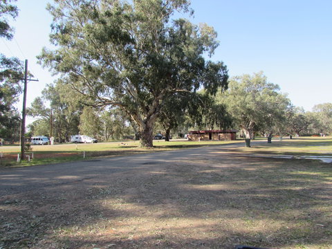 Victory Park Caravan Park - Mackay Tourism 0