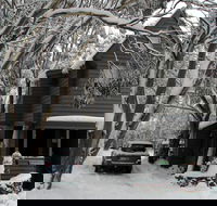 Wallace's - Crystal Creek Chalet 1 - Mackay Tourism