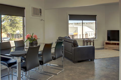 AART Apartments - Mackay Tourism 1