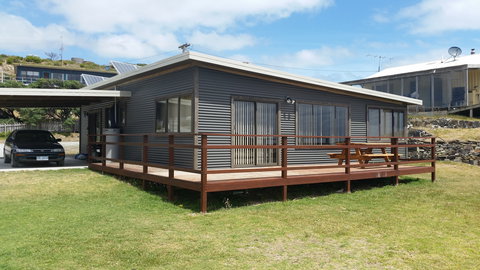 Arthur River Beach House - Mackay Tourism 0