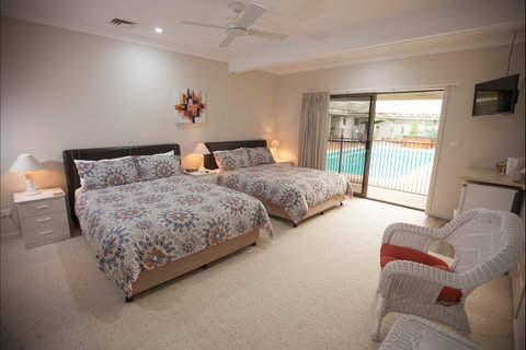 Batemans Bay Manor - Mackay Tourism 2