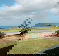 Jay Jay's Beach House - Mackay Tourism