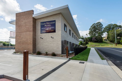 MAS Country Club Maclean Motel - Mackay Tourism 1