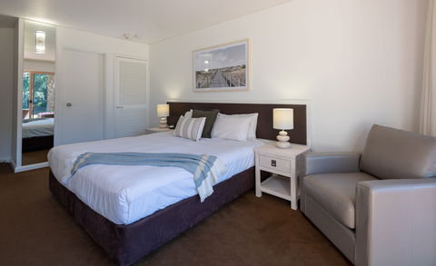 Pacific Bay Resort - Mackay Tourism 1