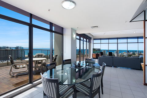 Seascape Penthouse - Mackay Tourism 1
