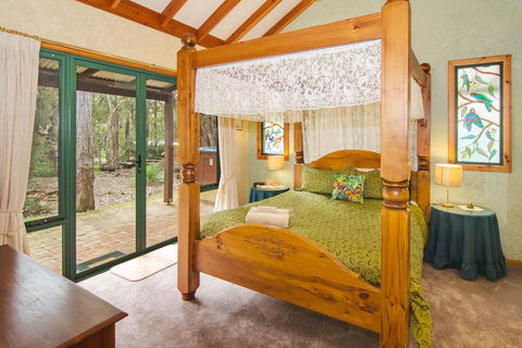 Yelverton Brook Eco Spa Retreat And Conservation Sanctuary - Mackay Tourism 2