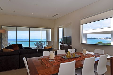 Absolute - Hayward Court, Victor Harbor - Mackay Tourism 1