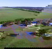 Bear Gully Coastal Cottages - Mackay Tourism
