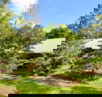 Bushland Cottages and Lodge Yungaburra - Mackay Tourism
