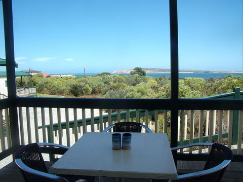 Elliston Waterloo Bay Tourist Park - Mackay Tourism 0